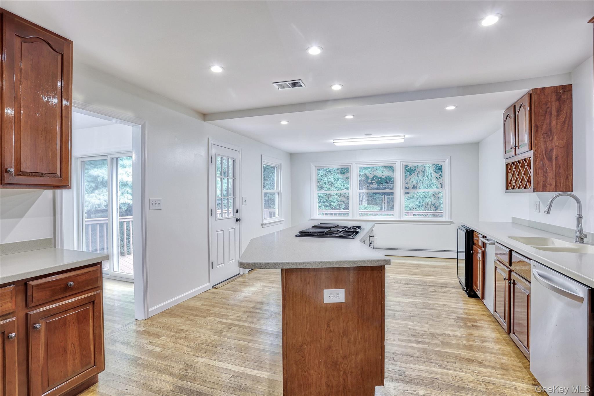 #15 photo, 24 Wallace Drive, Chestnut Ridge , NY 10977