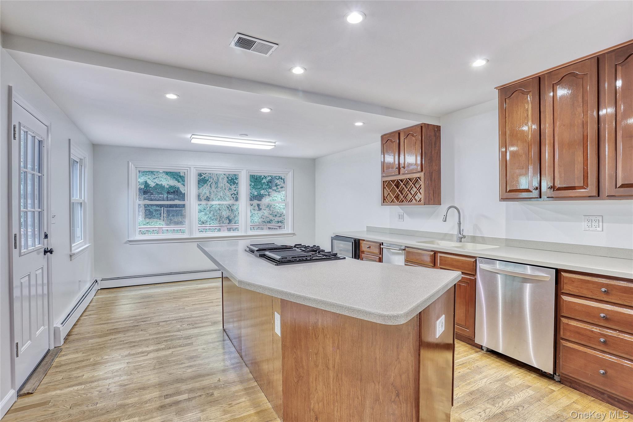 #16 photo, 24 Wallace Drive, Chestnut Ridge , NY 10977