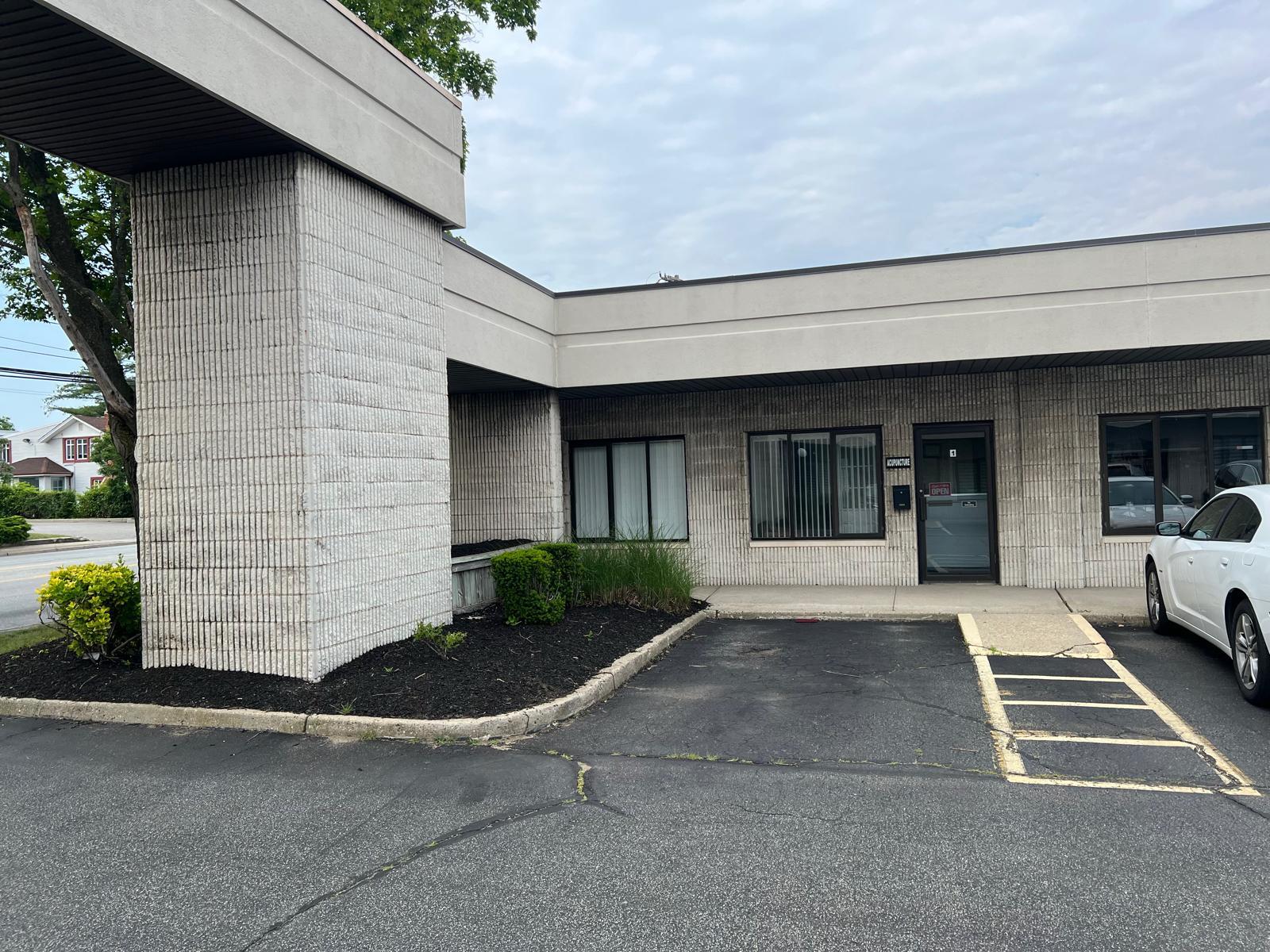 #2 photo, 6268 Jericho Turnpike, サフォーク郡 Commack , NY 11725