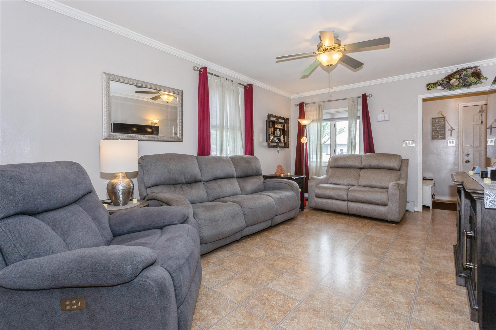 #10 photo, 10 Commonwealth Street, ナッソー郡 Franklin Square , NY 11010