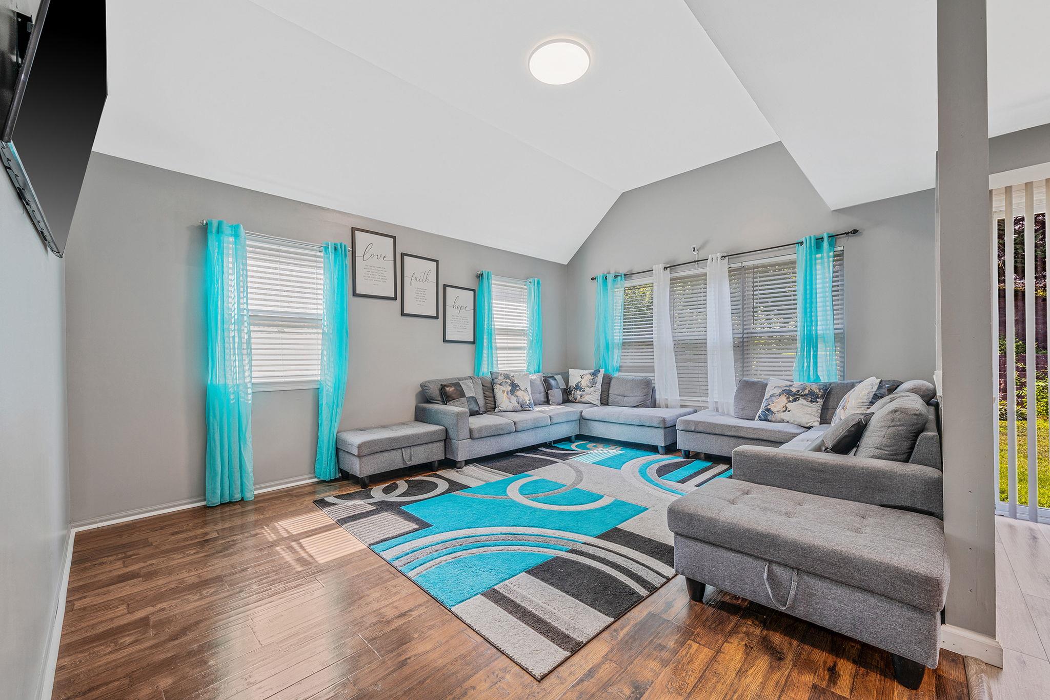 #11 photo, 11 Gladysz Way, Port Jefferson , NY 11777