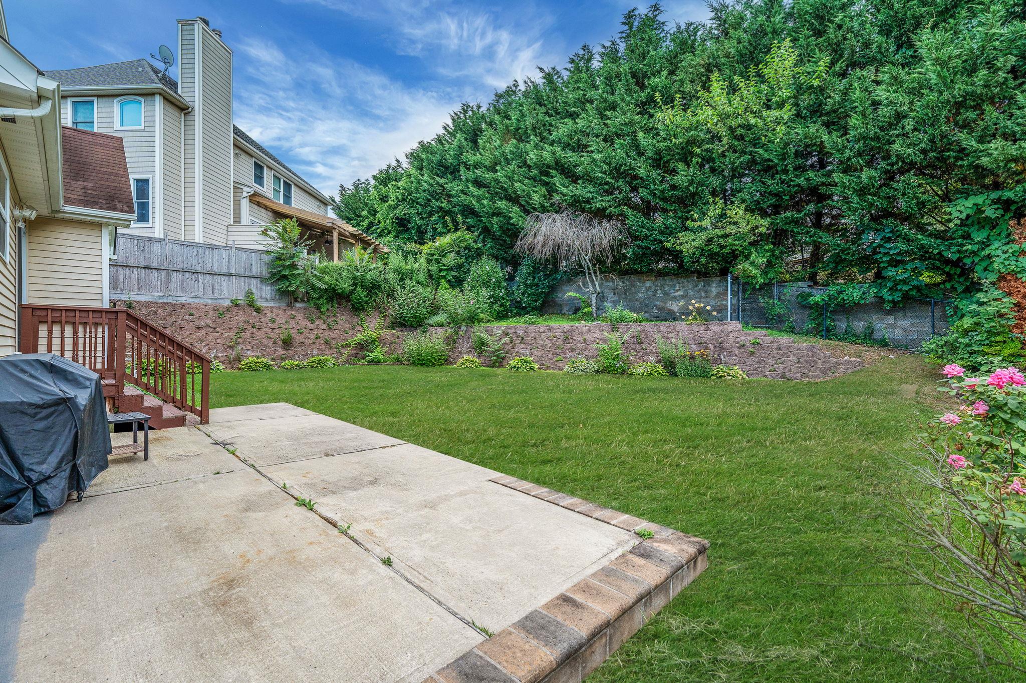 #7 photo, 11 Gladysz Way, Port Jefferson , NY 11777