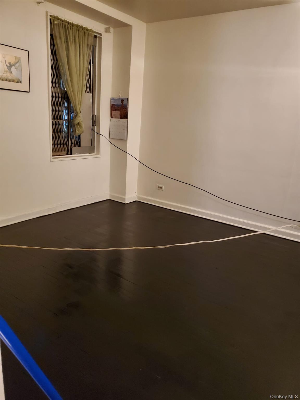 #3 photo, 14018 Burden Crescent, קווינס Briarwood , NY 11435