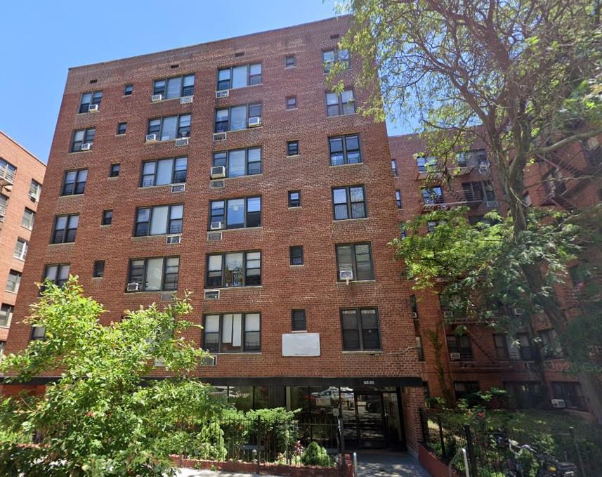 #1 photo, 83-30 Vietor Avenue, 皇后區 艾姆赫斯特 Elmhurst , NY 11373