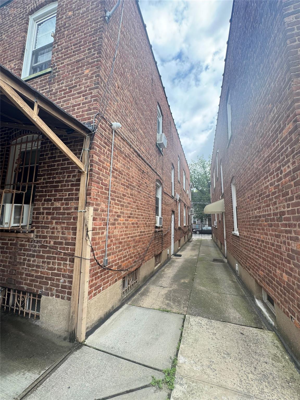 #7 photo, 88-16 85th Street, クイーンズ区 Woodhaven , NY 11421