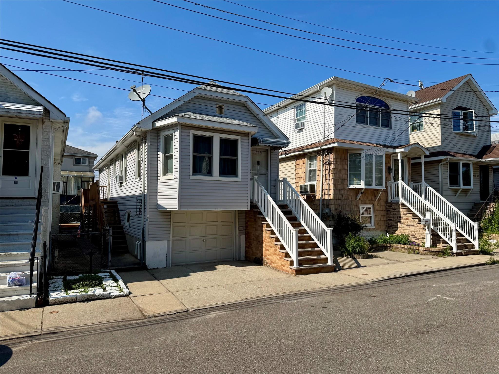 #1 photo, 10221 Davenport Court, 皇后區 霍華德灘 Howard Beach , NY 11414