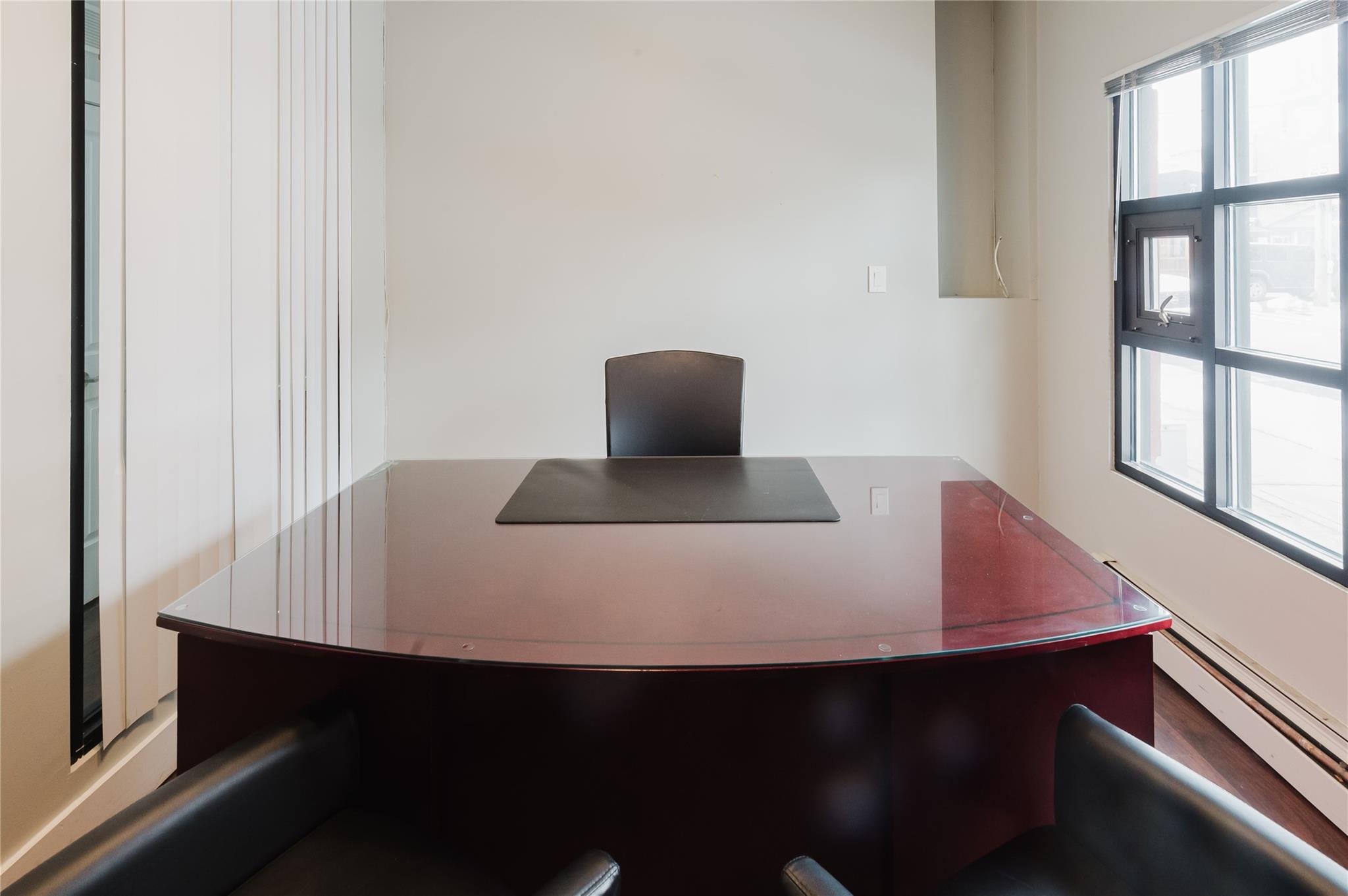 #2 photo, 98-22 Metropolitan Avenue, クイーンズ区 Forest Hills , NY 11375