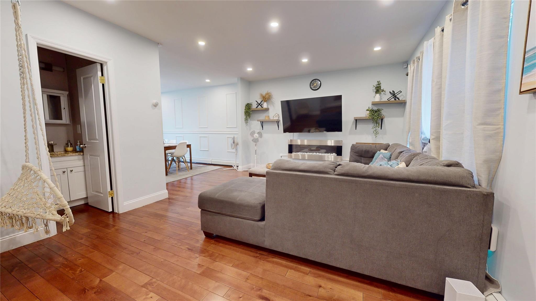 #3 photo, 114-13 203rd st 203rd Street, クイーンズ区 Jamaica , NY 11412