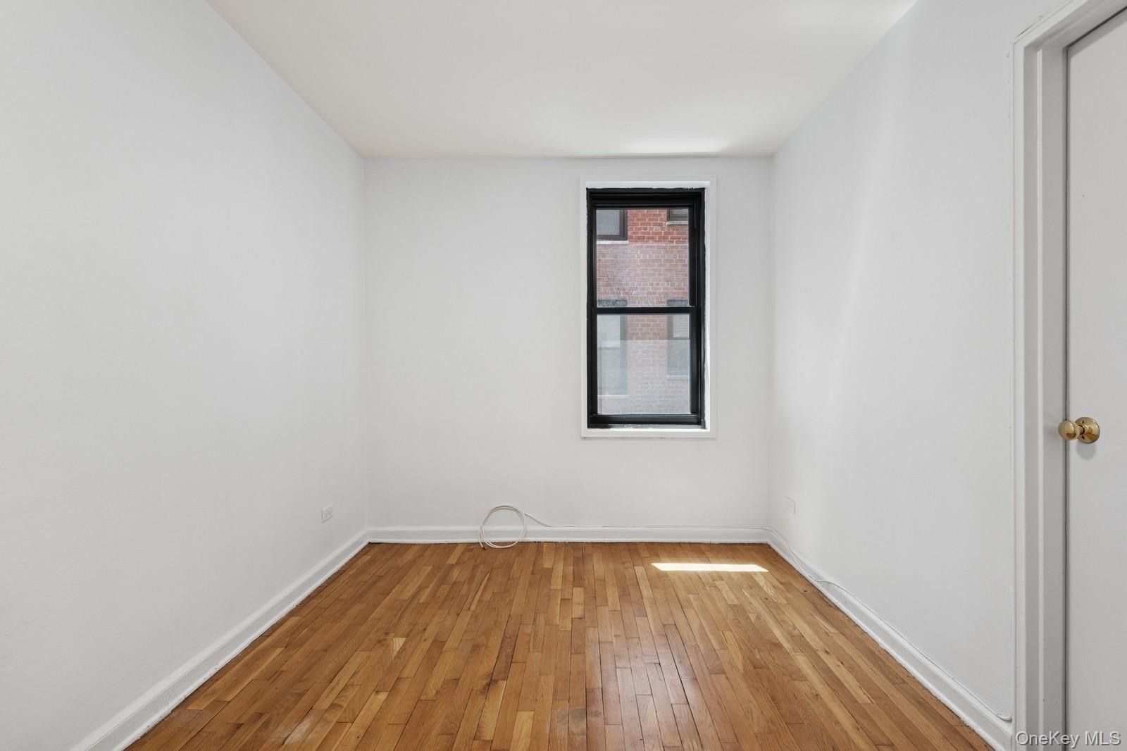 #13 photo, 139-15 83 Ave, クイーンズ区 Briarwood , NY 11435