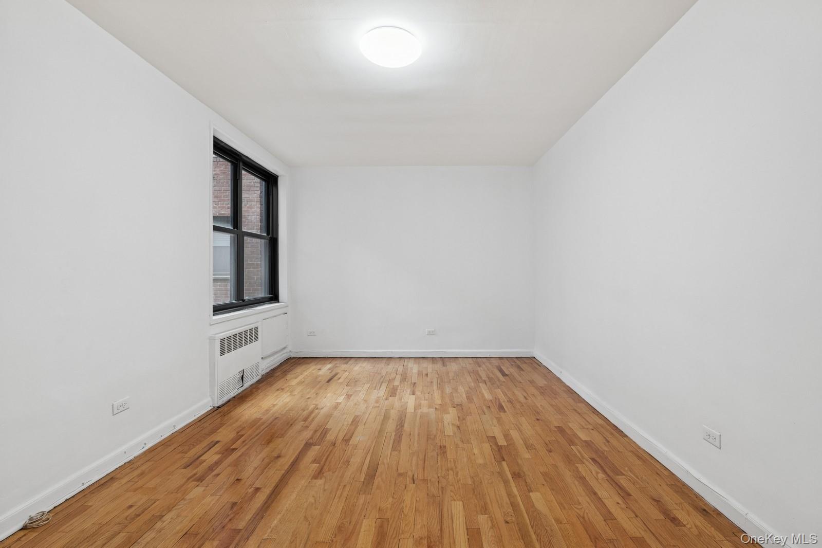 #16 photo, 139-15 83 Ave, クイーンズ区 Briarwood , NY 11435