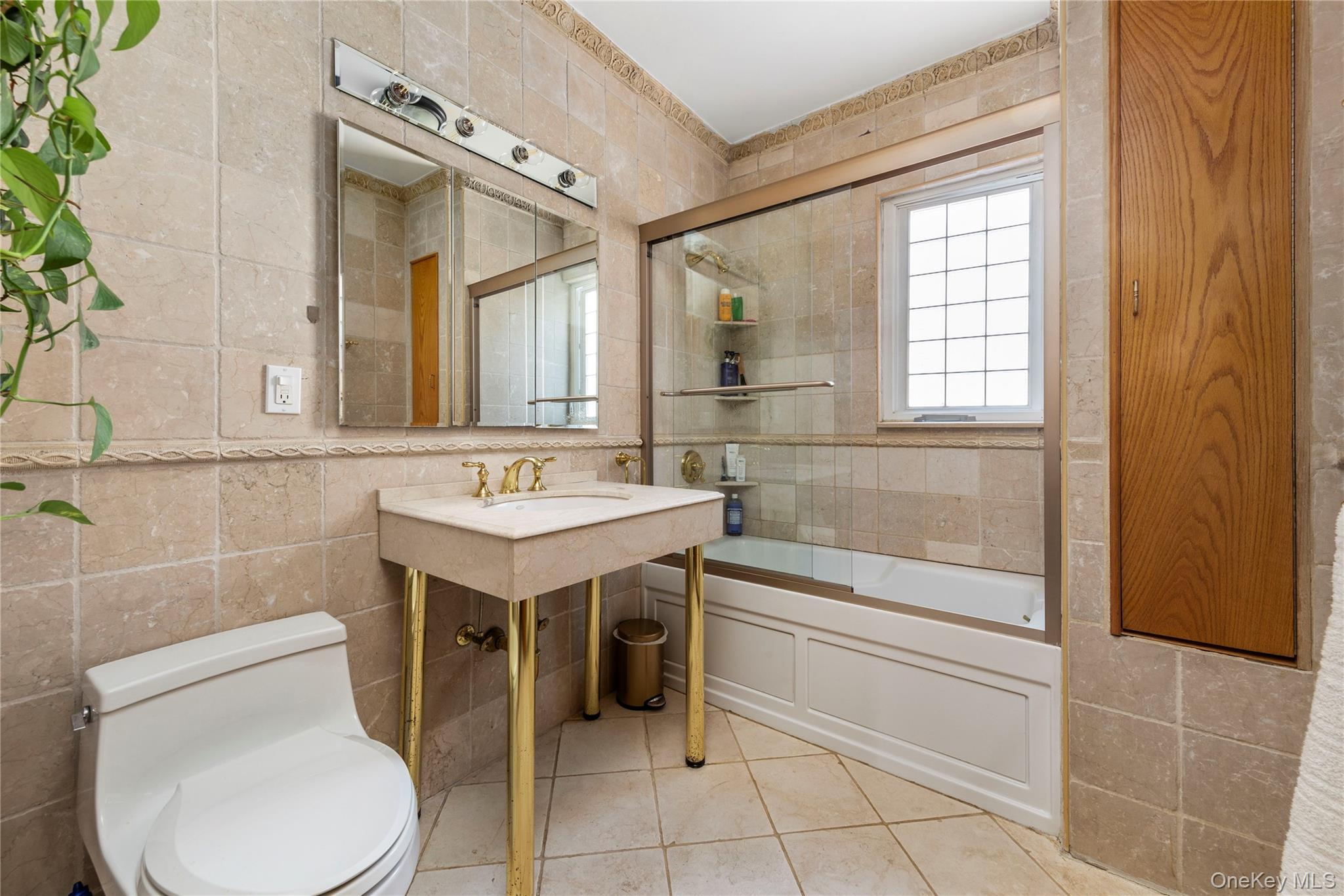 #18 photo, 33-39 84th Street, クイーンズ区 Jackson Heights , NY 11372