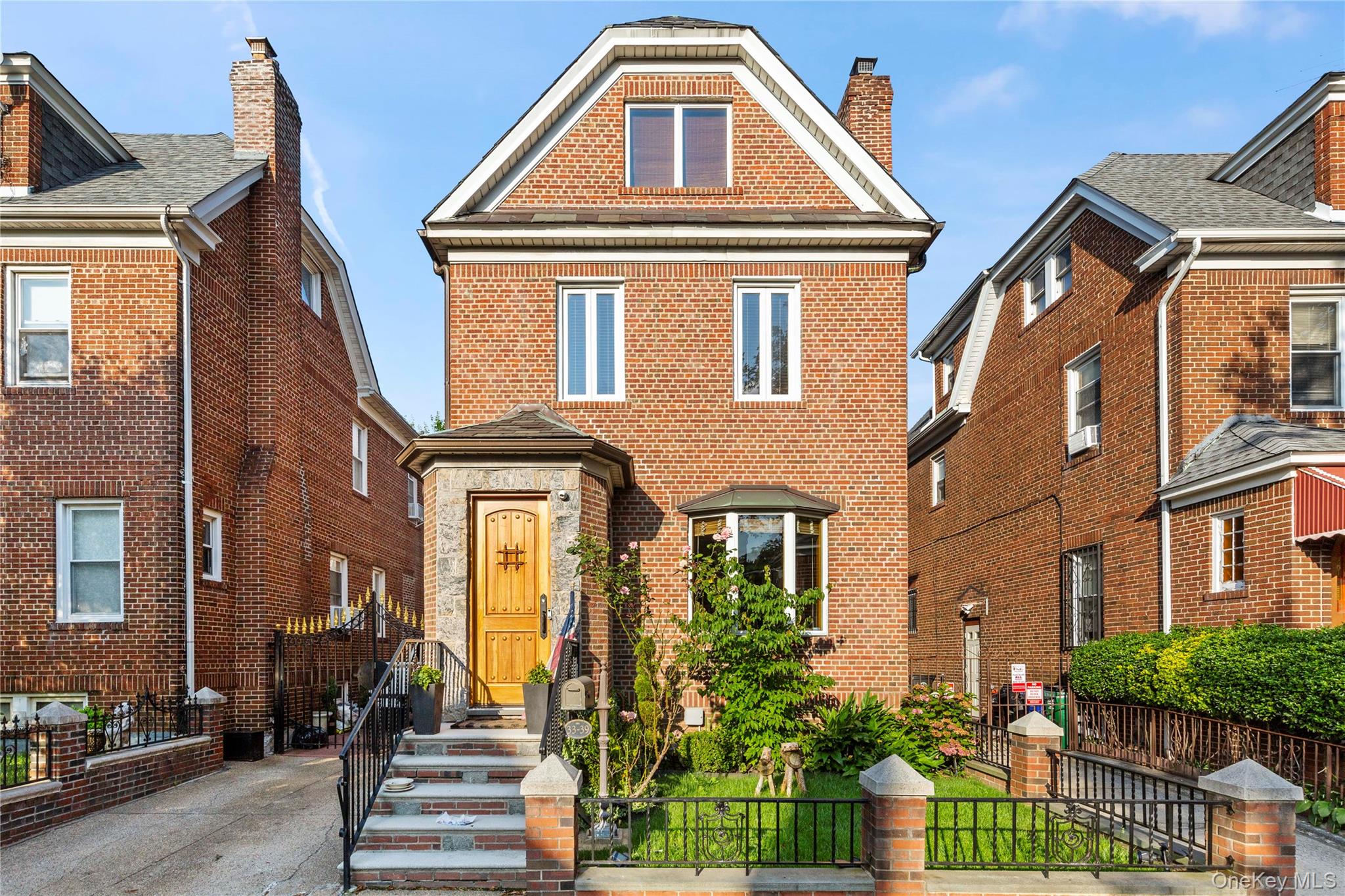 #2 photo, 33-39 84th Street, クイーンズ区 Jackson Heights , NY 11372