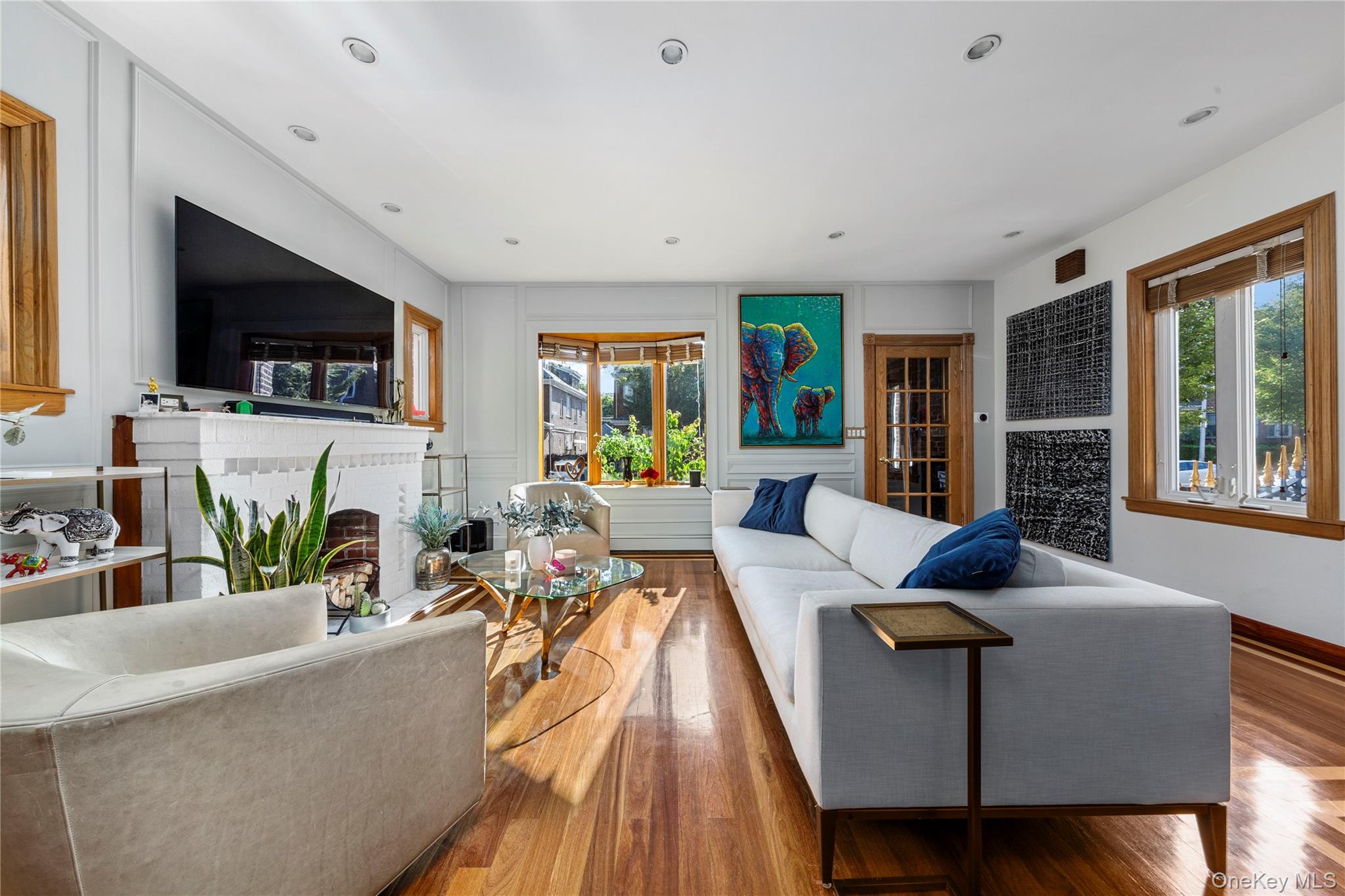 #5 photo, 33-39 84th Street, クイーンズ区 Jackson Heights , NY 11372