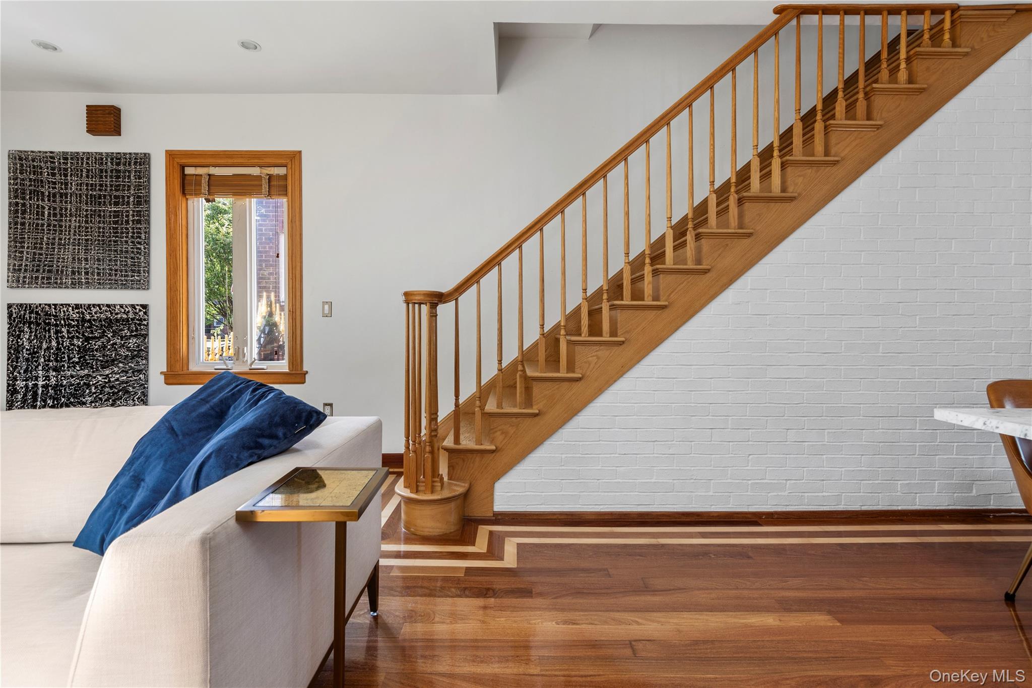 #8 photo, 33-39 84th Street, クイーンズ区 Jackson Heights , NY 11372