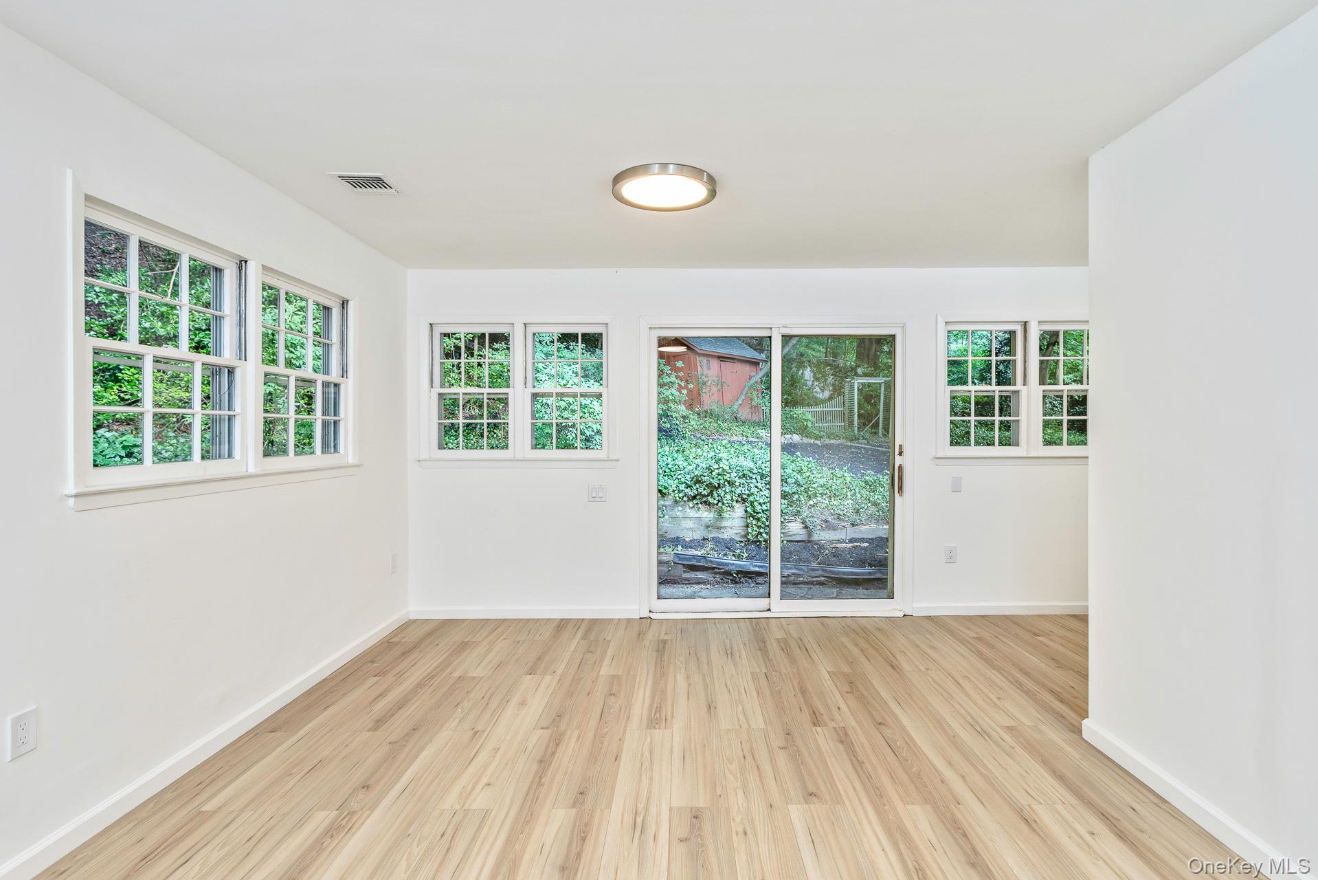 #13 photo, 122 Main Street, ナッソー郡 Roslyn , NY 11576