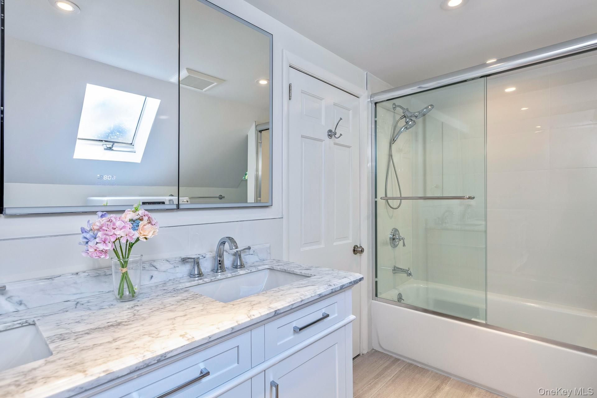 #18 photo, 122 Main Street, ナッソー郡 Roslyn , NY 11576