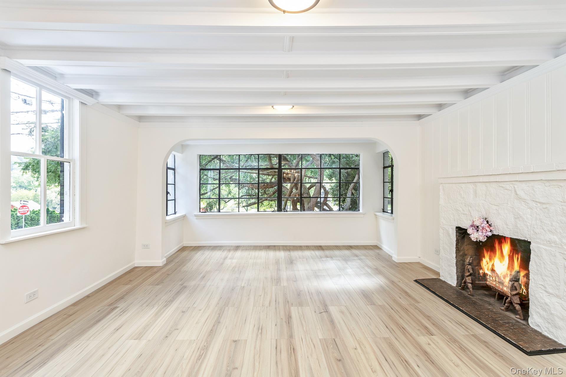 #8 photo, 122 Main Street, ナッソー郡 Roslyn , NY 11576