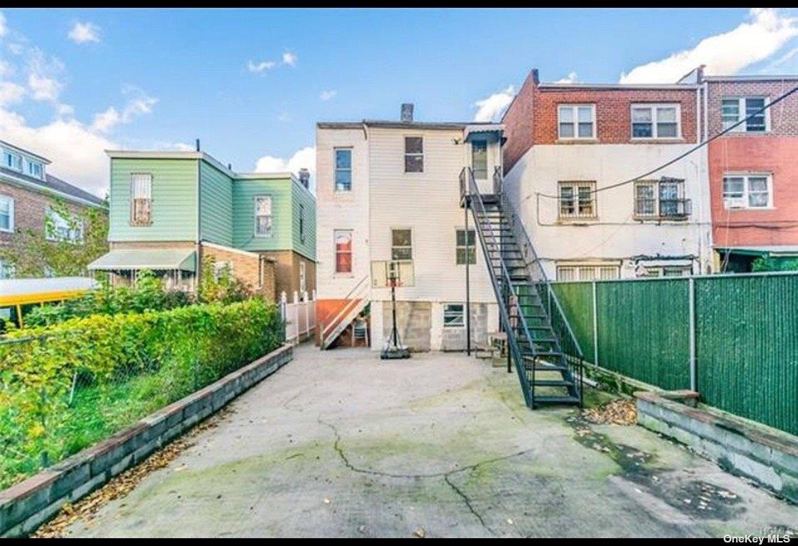 #4 photo, 832 E 224th Street, ブロンクス区 Bronx , NY 10466