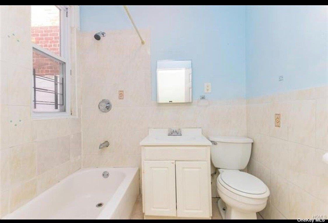 #6 photo, 832 E 224th Street, ブロンクス区 Bronx , NY 10466