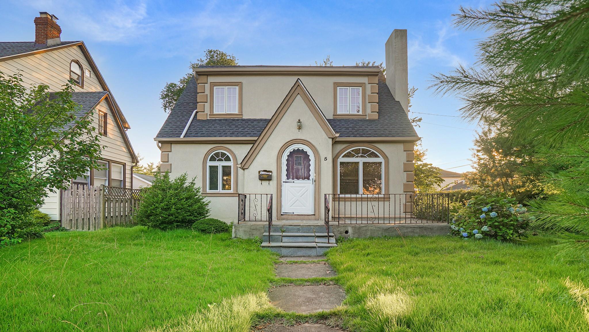 #1 photo, 5 Garfield Place, 長島 罗斯林 Roslyn Heights , NY 11577