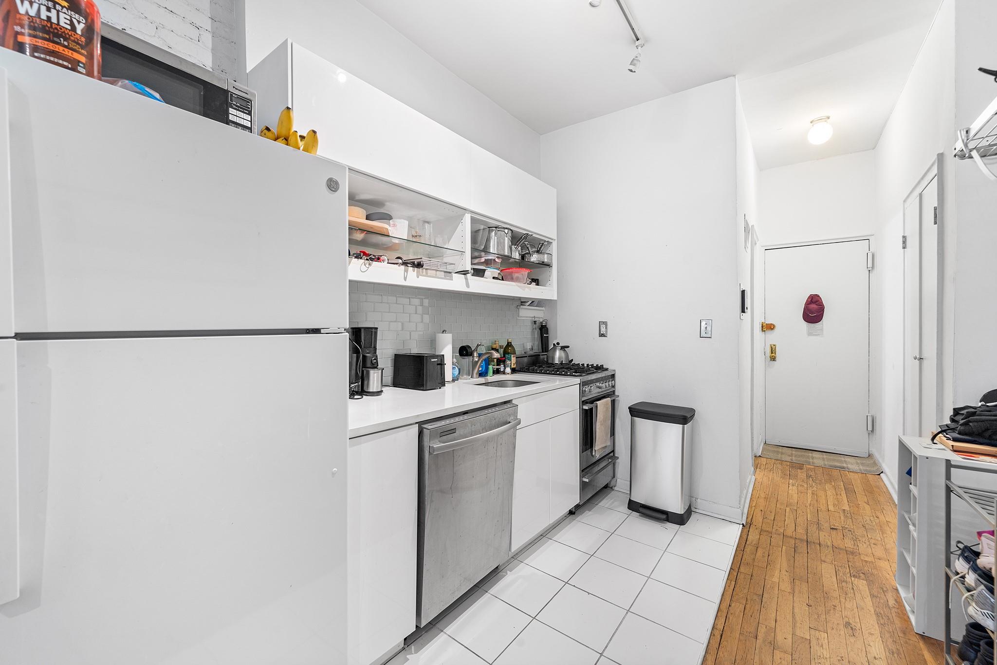 #2 photo, 313 E 89th Street, マンハッタン New York (Manhattan) , NY 10128