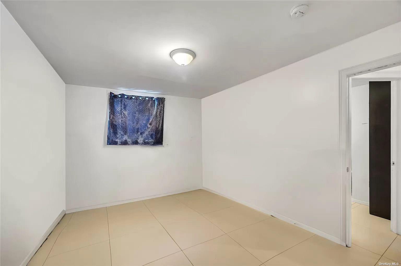 #7 photo, 9-03 127th Street, クイーンズ区 College Point , NY 11356