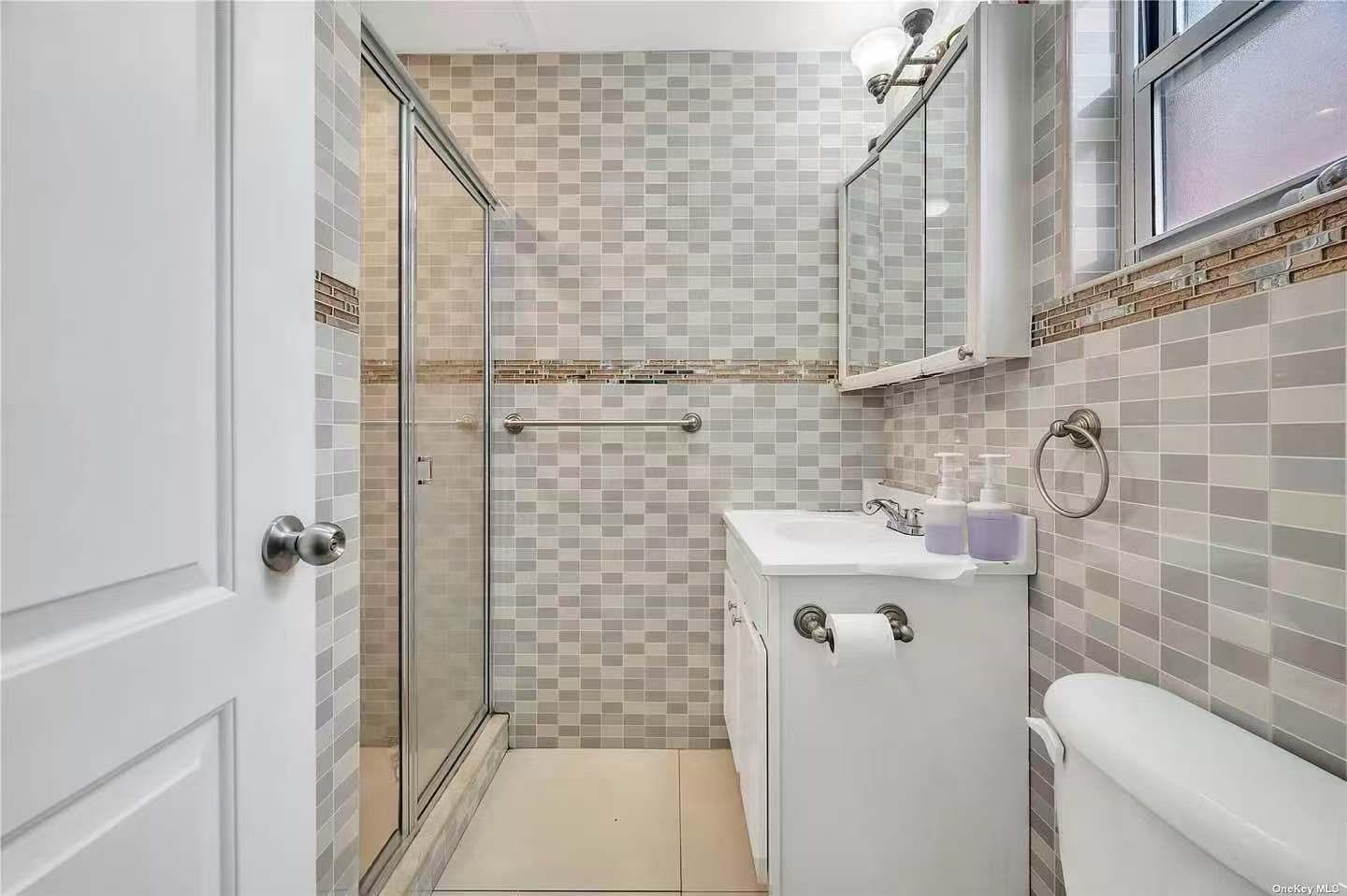 #8 photo, 9-03 127th Street, クイーンズ区 College Point , NY 11356