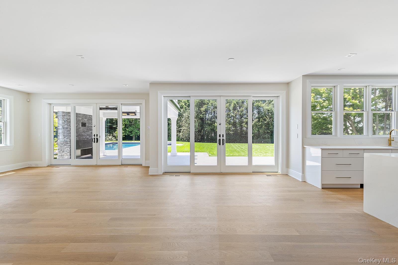 #15 photo, 42 Mamaroneck Road, Scarsdale , NY 10583