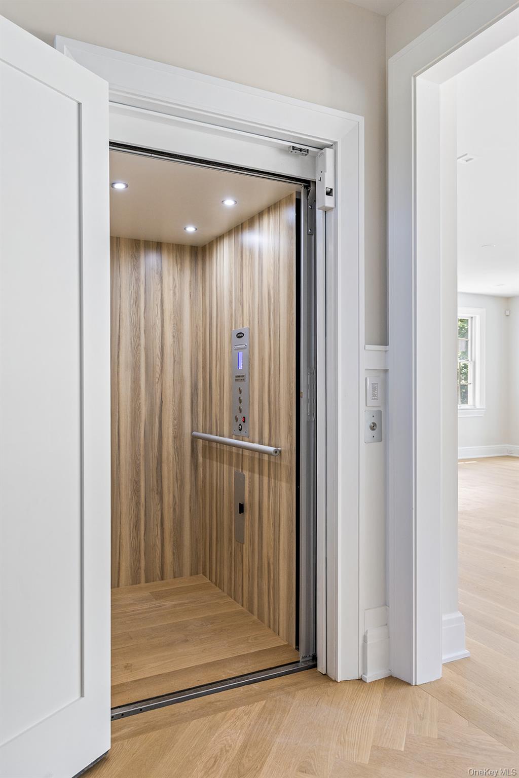 #9 photo, 42 Mamaroneck Road, Scarsdale , NY 10583