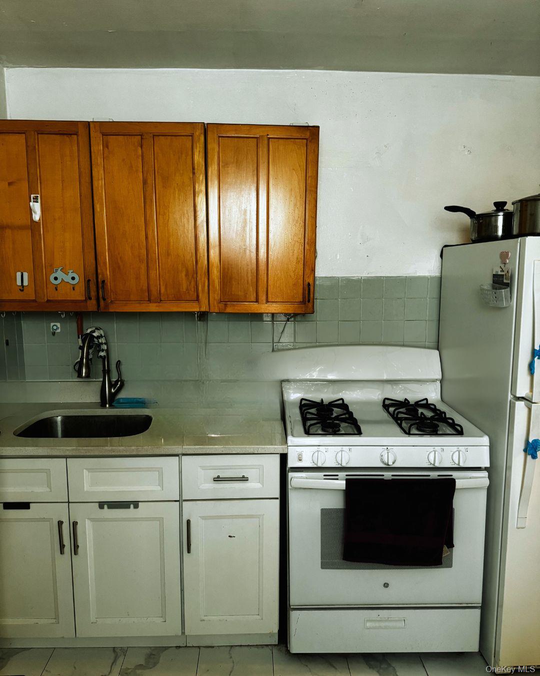 #4 photo, 87-20 175th Street, クイーンズ区 Jamaica , NY 11432