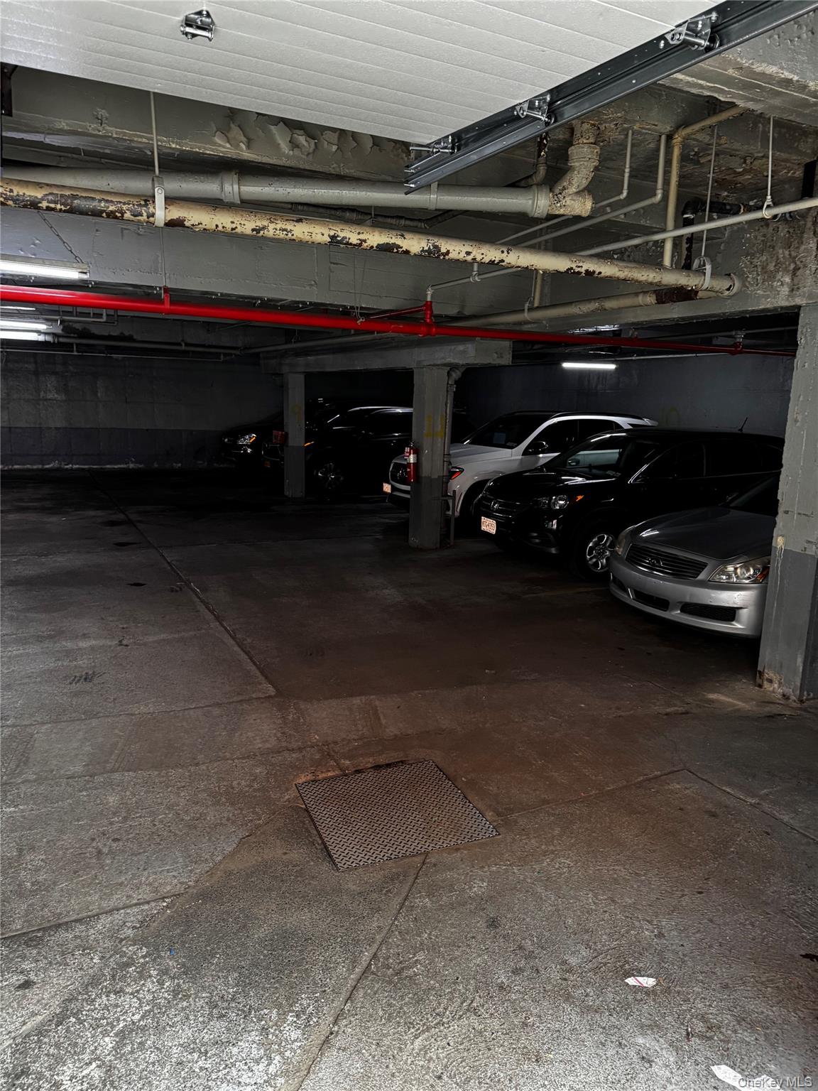 #8 photo, 87-20 175th Street, クイーンズ区 Jamaica , NY 11432