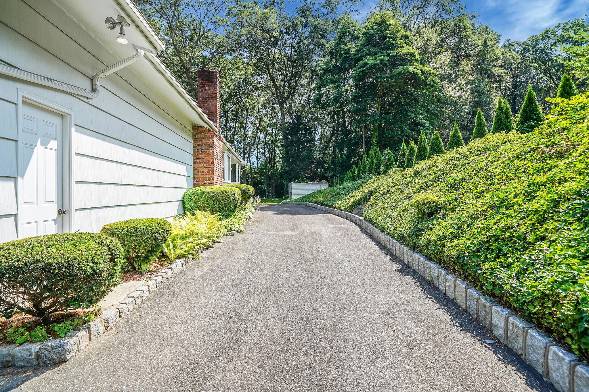 #4 photo, 203 Deer Park Road, サフォーク郡 Dix Hills , NY 11746