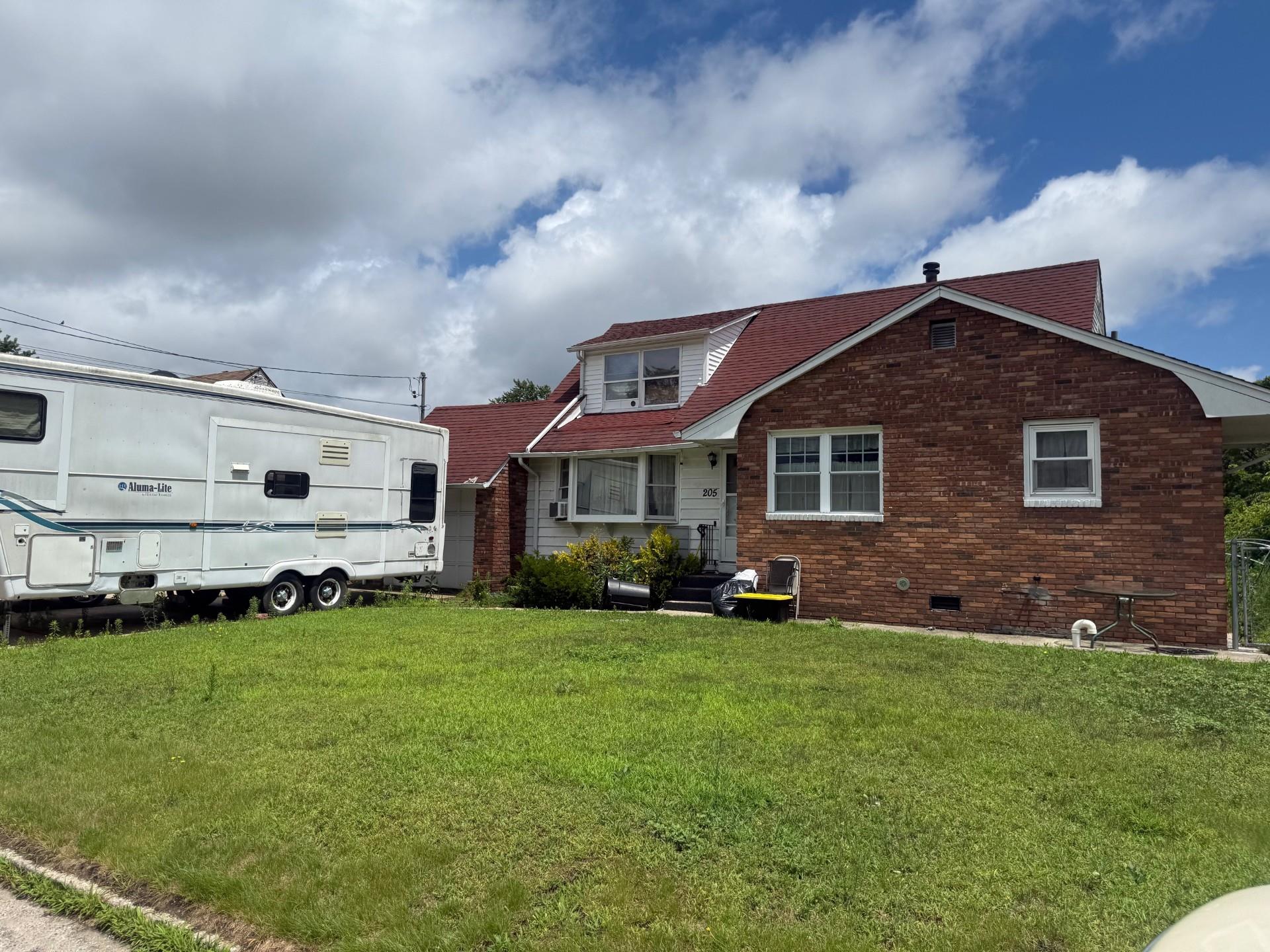 #1 photo, 205 Hilltop Drive, سوفولك Brentwood , NY 11717