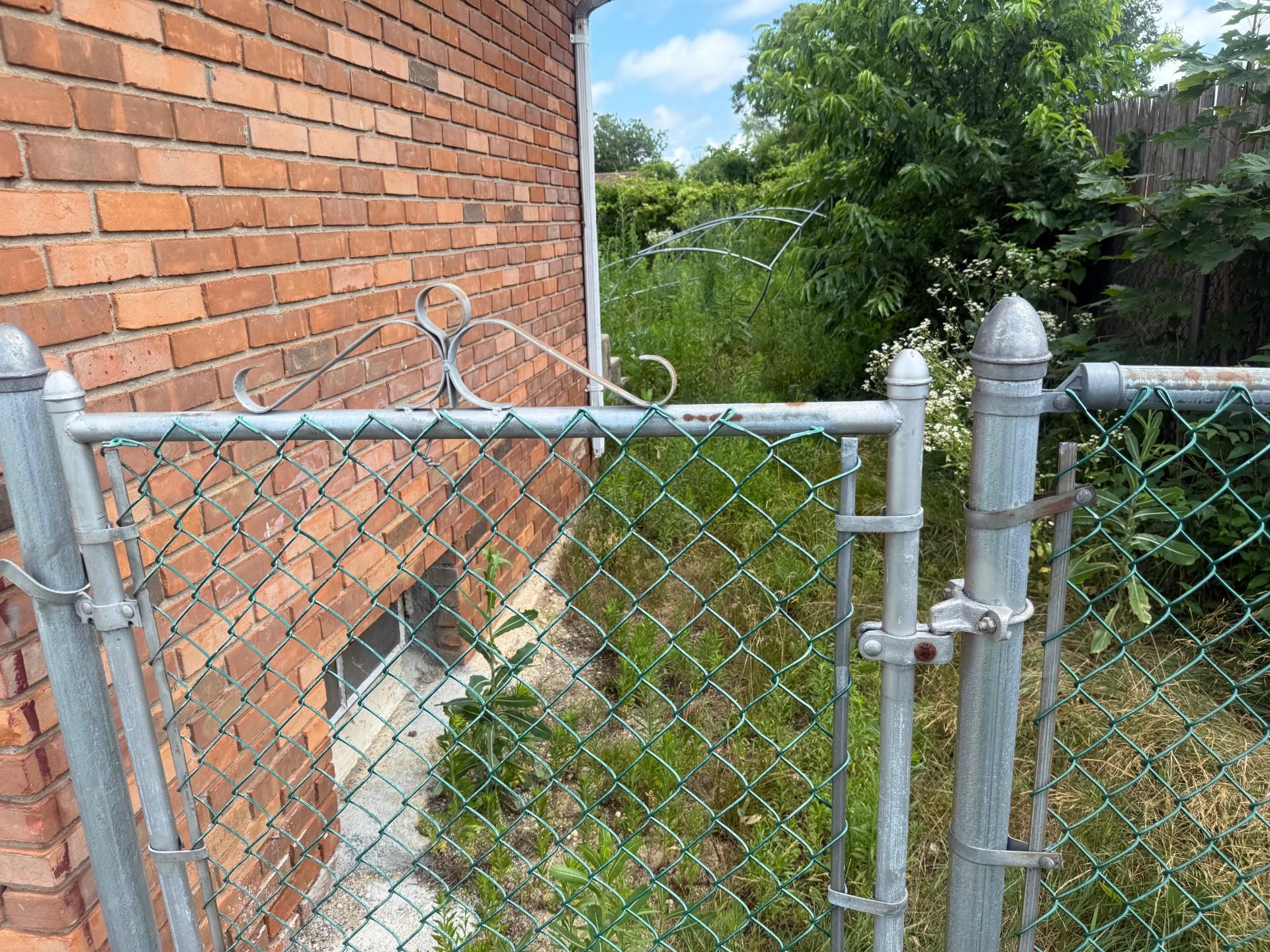 #2 photo, 205 Hilltop Drive, سوفولك Brentwood , NY 11717