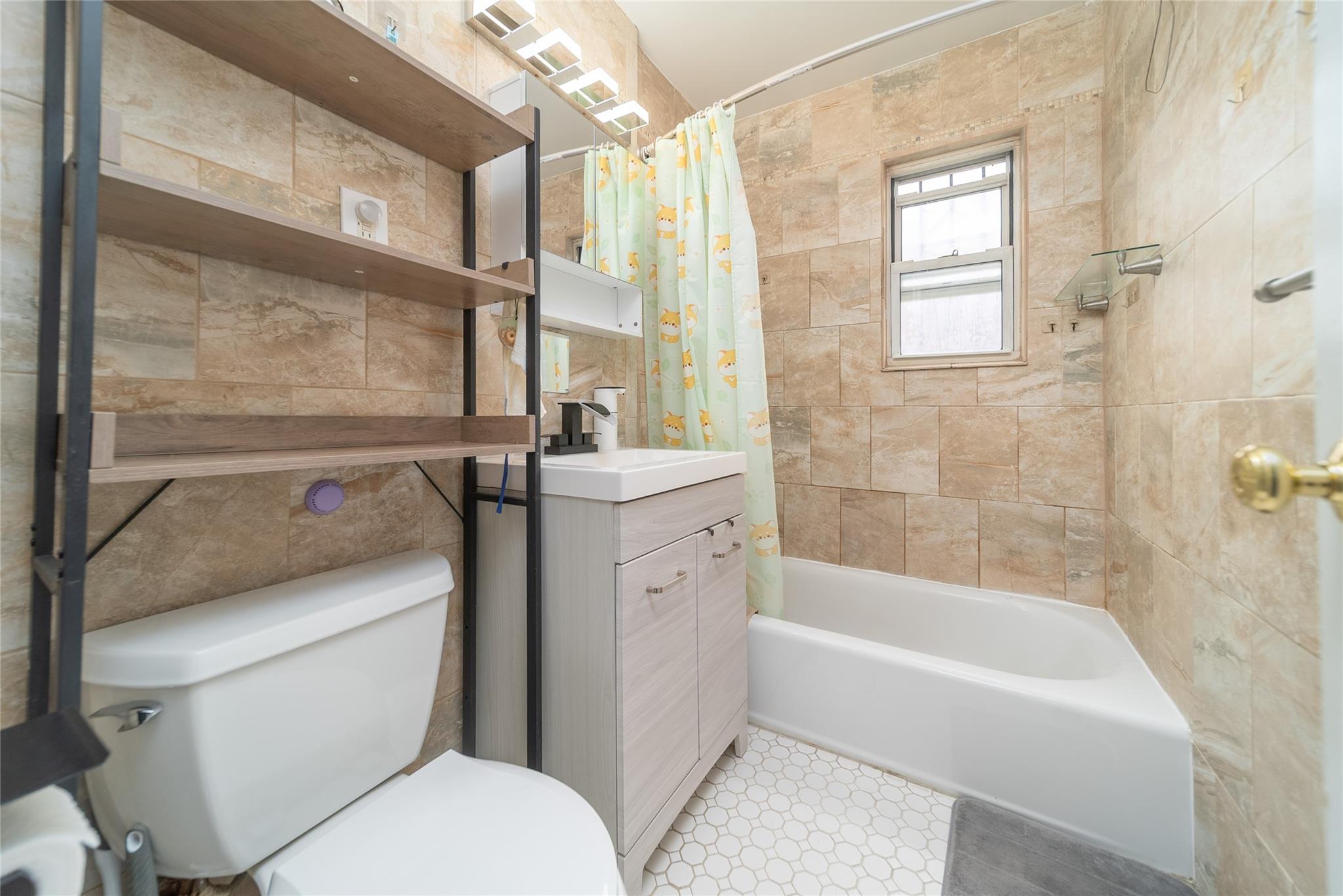 #7 photo, 68-18 140th Street, Flushing , NY 11367