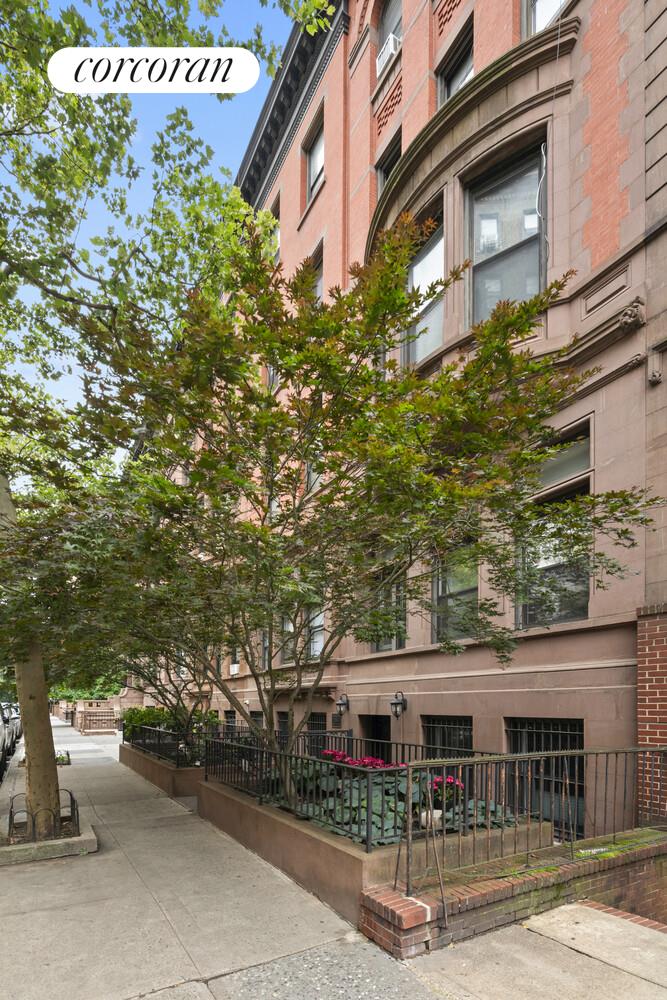 #15 photo, 56 W 71ST Street, マンハッタン Lincoln Square , NY 10023