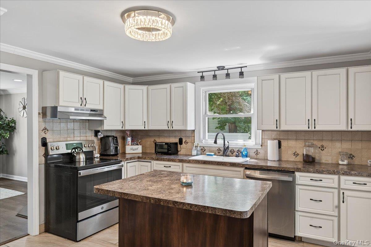 #7 photo, 4 Myrtle Lane, サフォーク郡 Coram , NY 11727