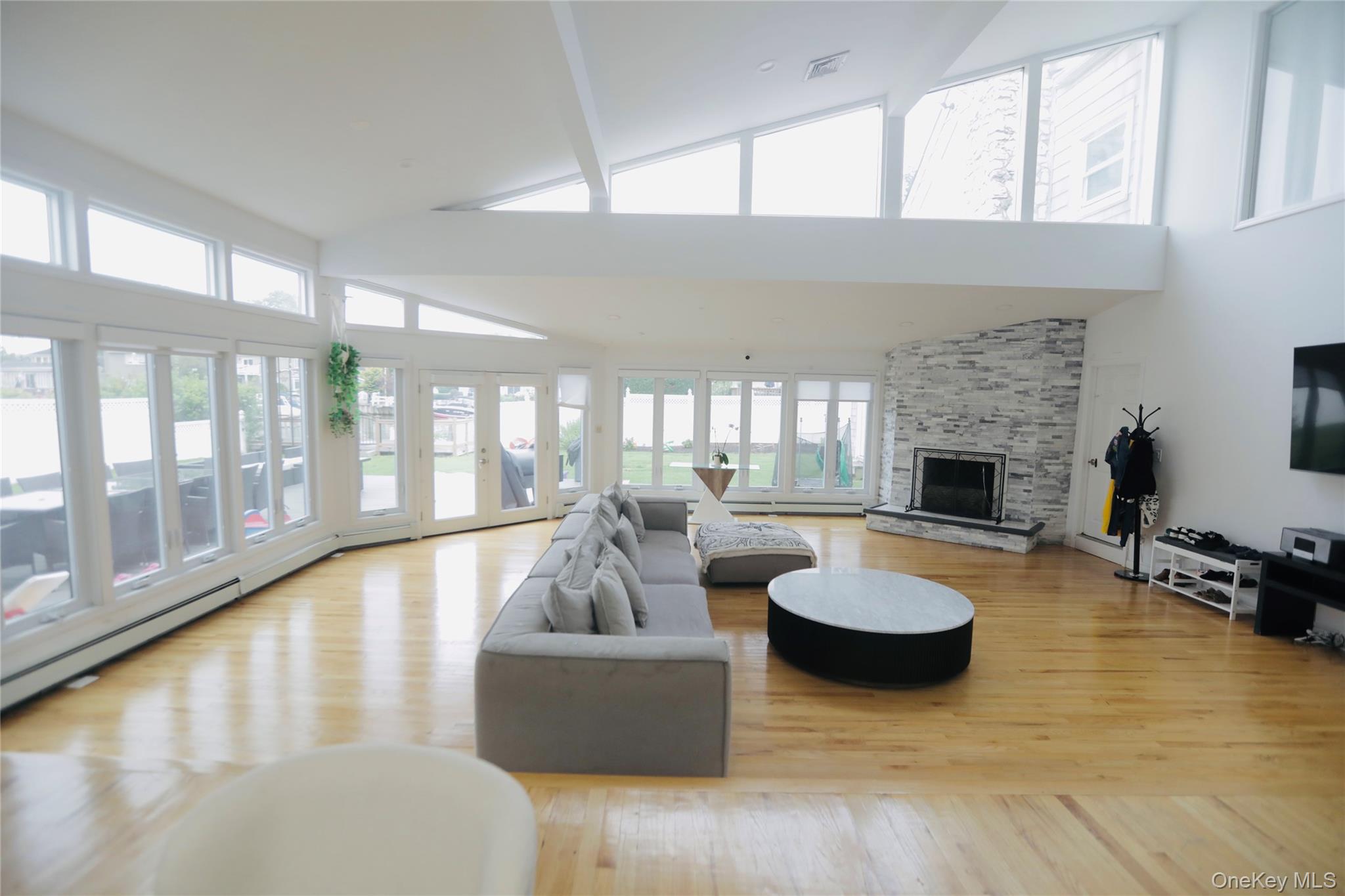 #4 photo, 4488 Merrick Road, ナッソー郡 Massapequa , NY 11758