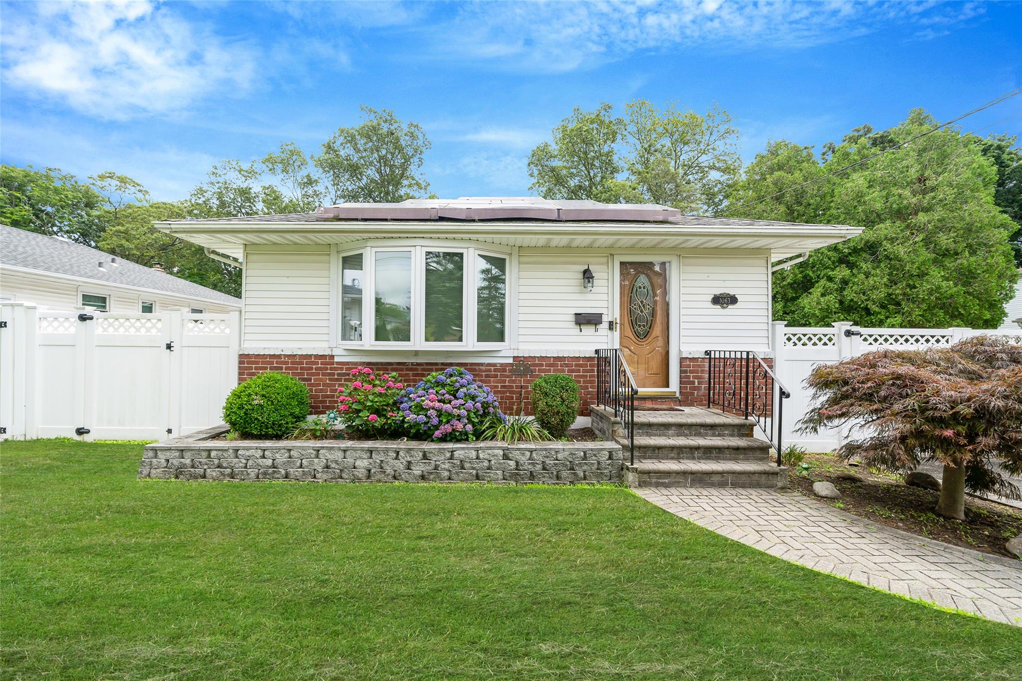 #1 photo, 1063 Gridley Street, 東長島 海湾 Bay Shore , NY 11706