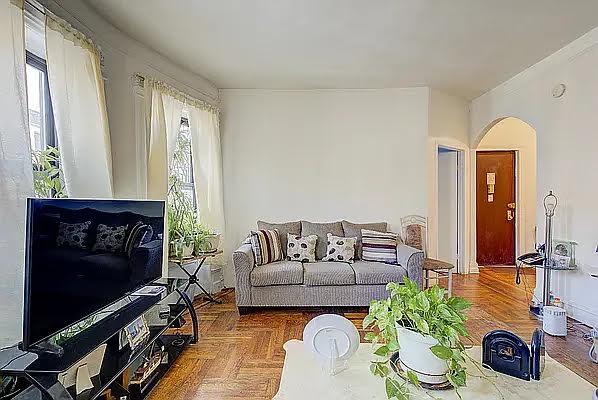 #2 photo, 1304 Pacific Street, ブルックリン区 Brooklyn , NY 11216