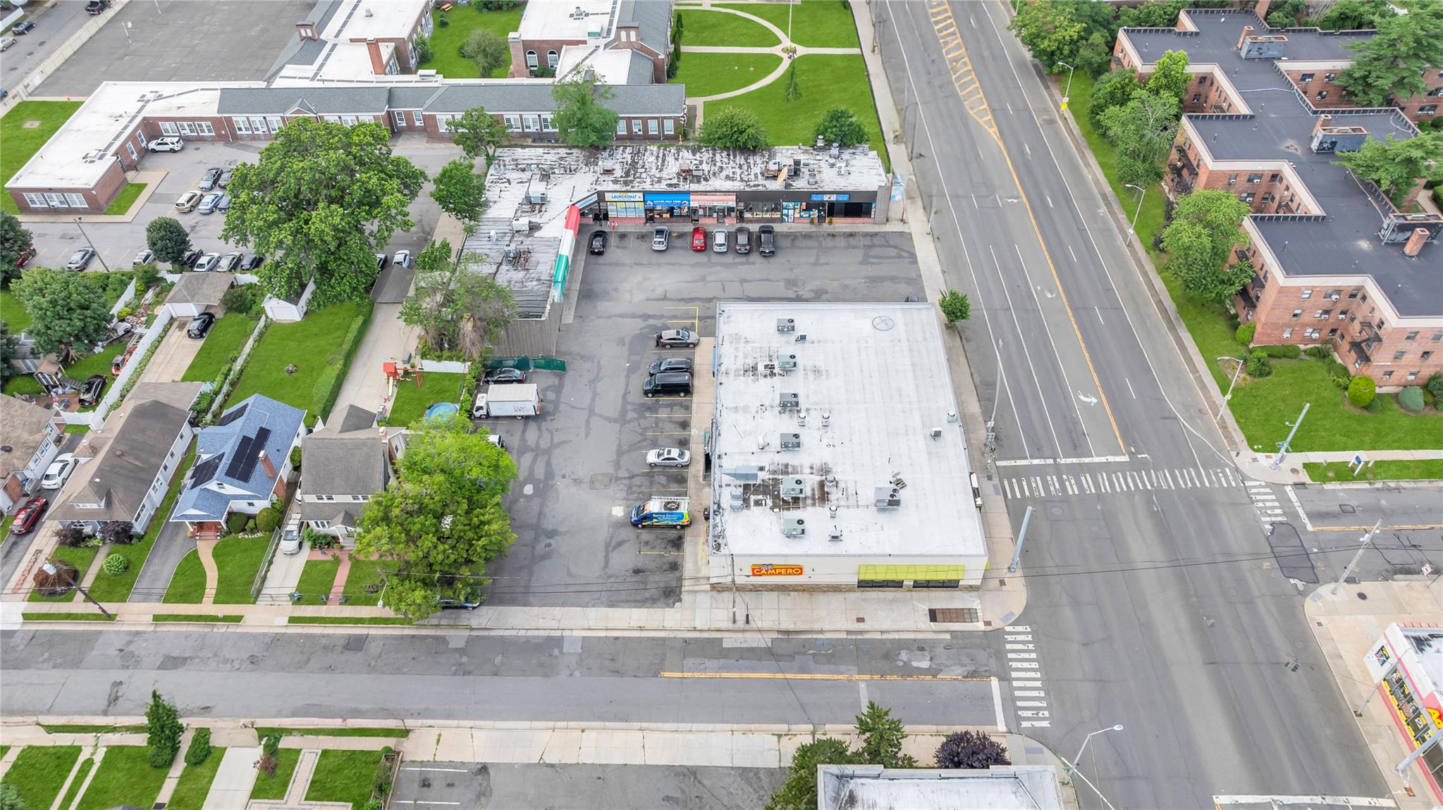 #2 photo, 46/50 Fulton Avenue, ナッソー郡 Hempstead , NY 11550