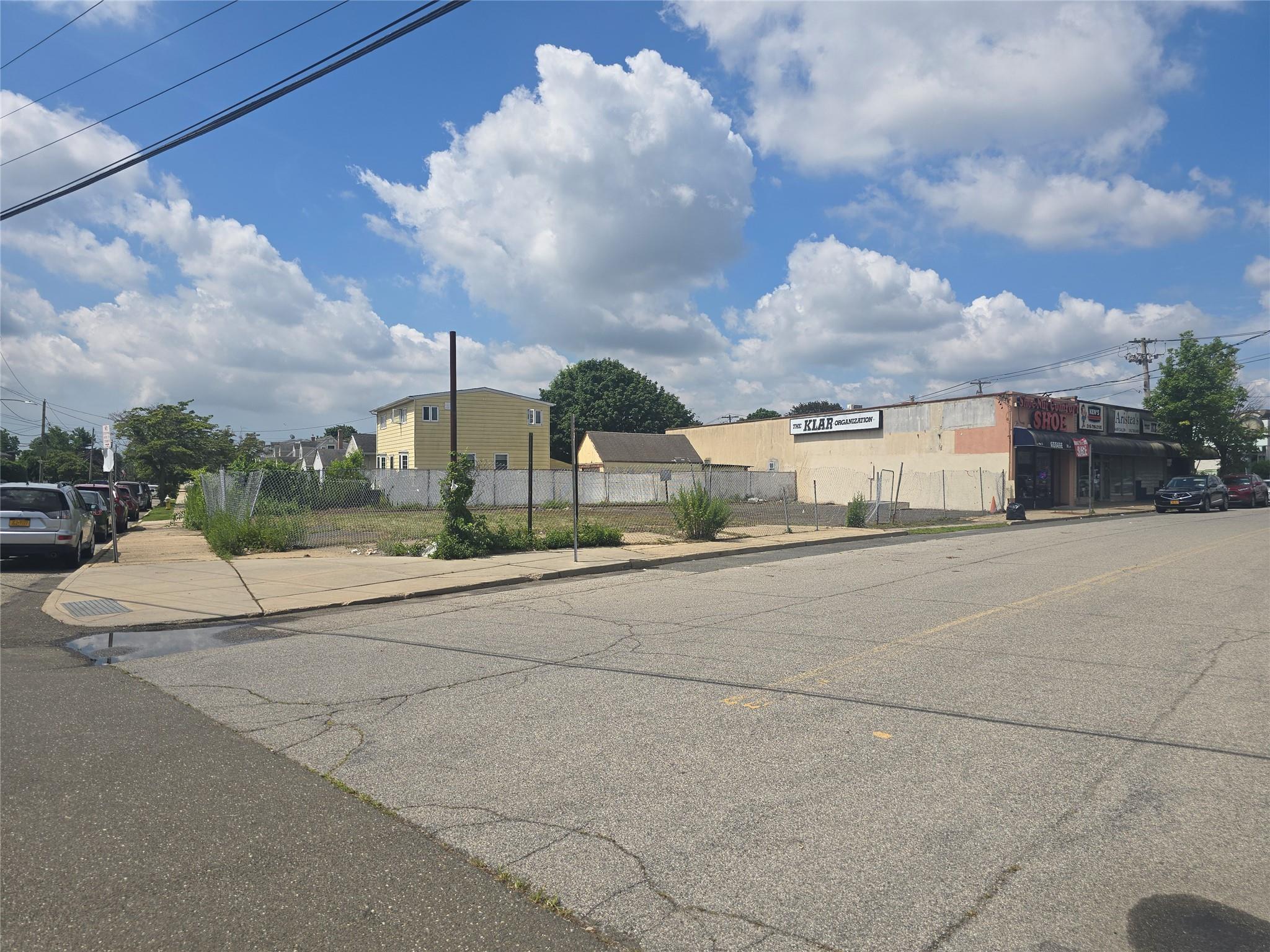 #11 photo, 2600 Hempstead Turnpike, ナッソー郡 East Meadow , NY 11554