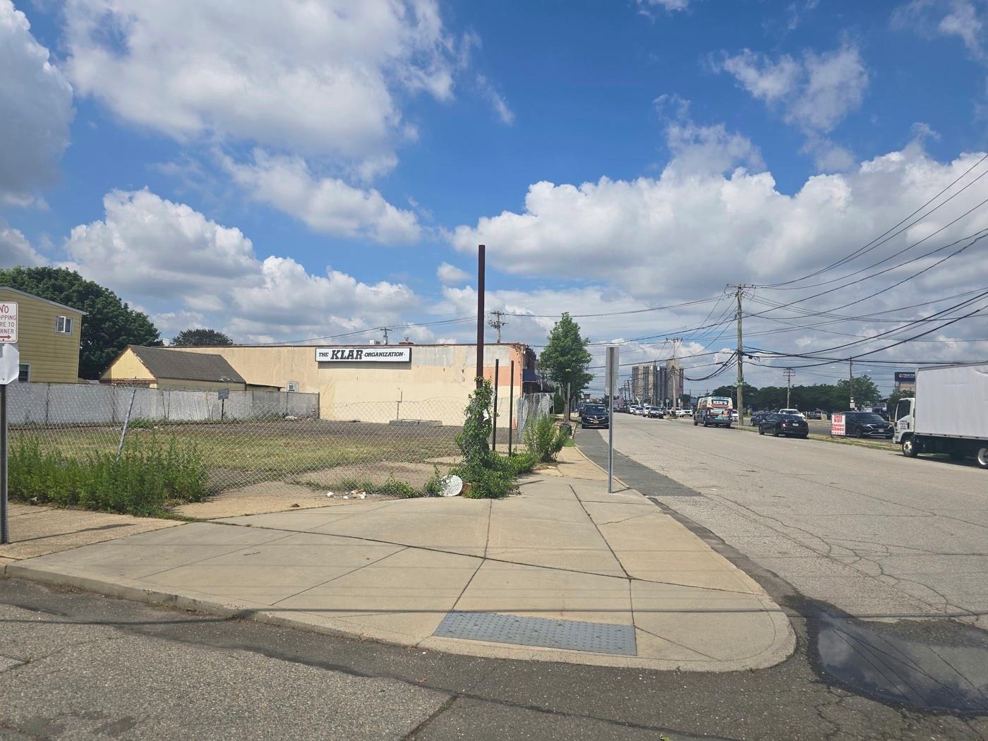 #9 photo, 2600 Hempstead Turnpike, ナッソー郡 East Meadow , NY 11554