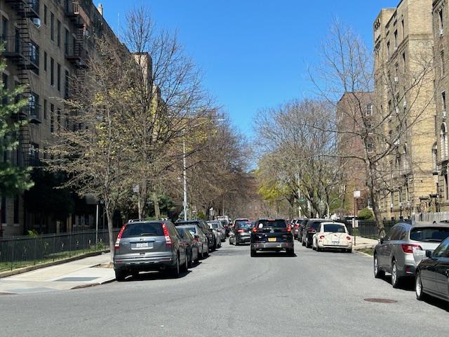 #4 photo, 8352 Talbot Street, クイーンズ区 Kew Gardens , NY 11415