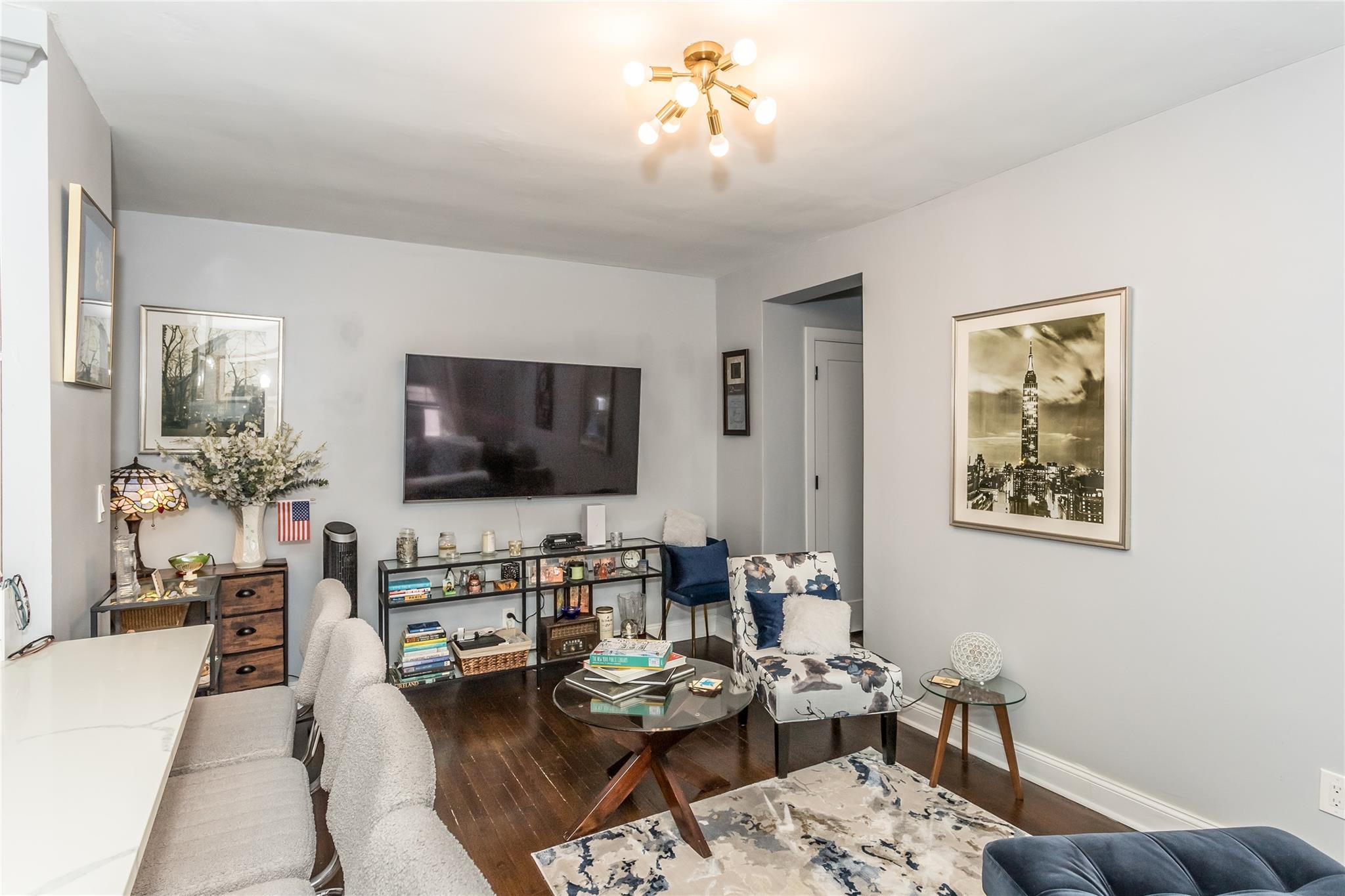 #1 photo, 30-47 Hobart Street, 皇后區 木邊 Woodside , NY 11377