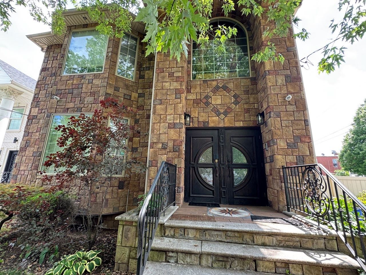#1 photo, 48 MacFarland, staten island , NY 10305