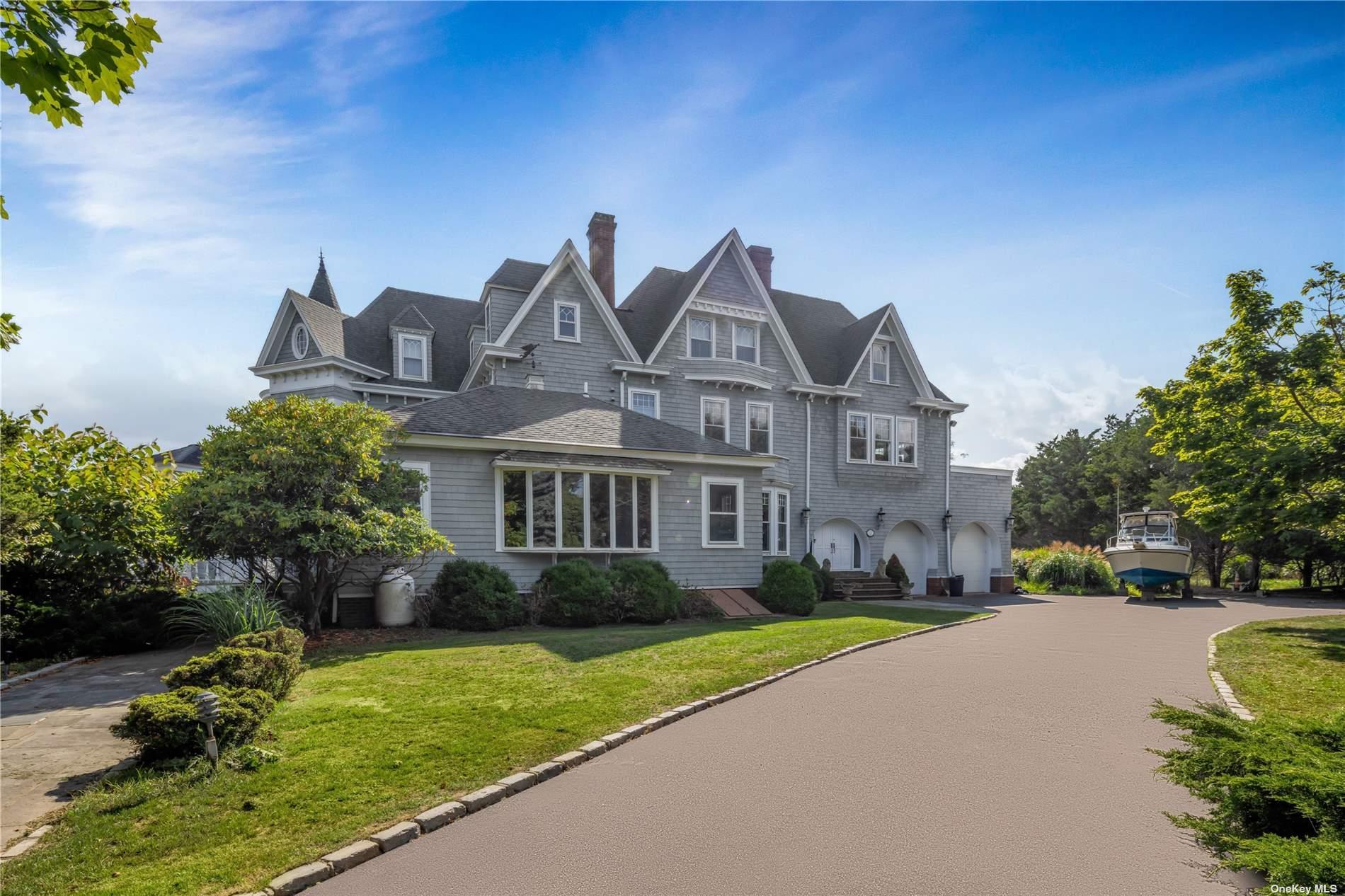 #1 photo, 9 Convent Lane, Center Moriches , NY 11934