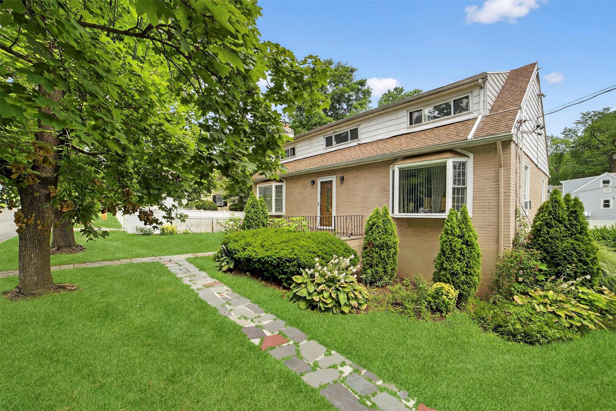 #1 photo, 98 N Evarts Avenue, Elmsford , NY 10523