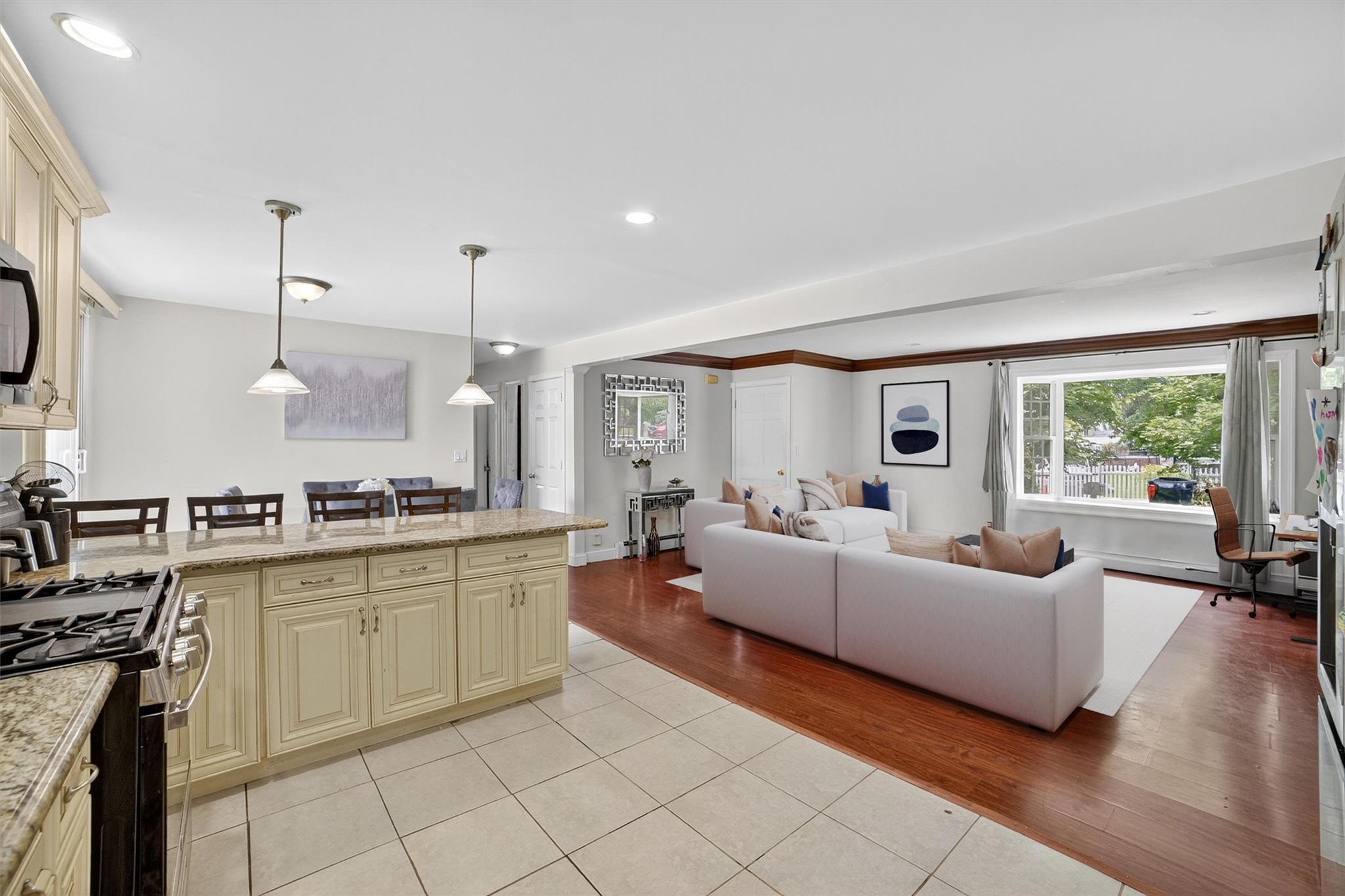 #10 photo, 98 N Evarts Avenue, Elmsford , NY 10523