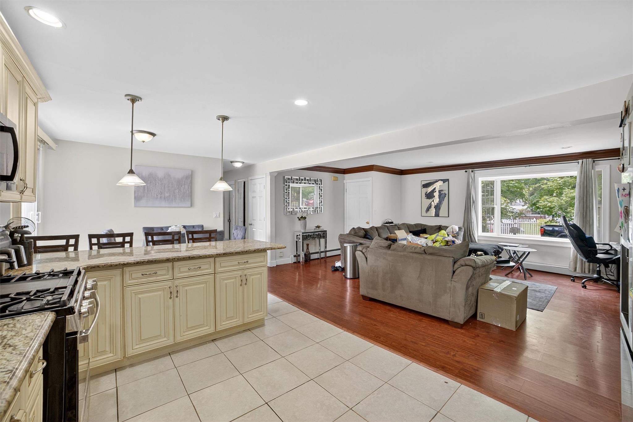 #11 photo, 98 N Evarts Avenue, Elmsford , NY 10523